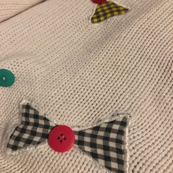 Vintage Women’s Size Small Bow and Button Sweater - Picture 4 of 5